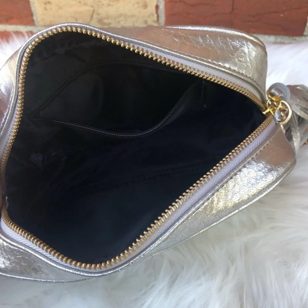 NWOT Victoria’s Secret Silver Snake Print Chain Purse Pocketbook Crossbody Bag 👜
